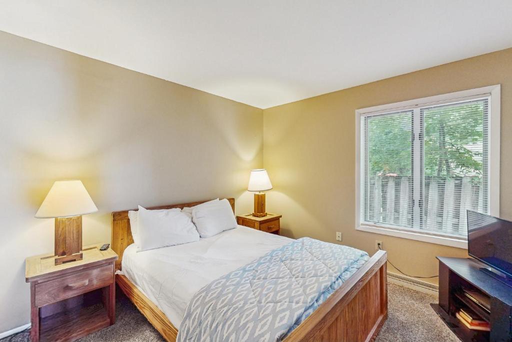 October Moon - Image 7