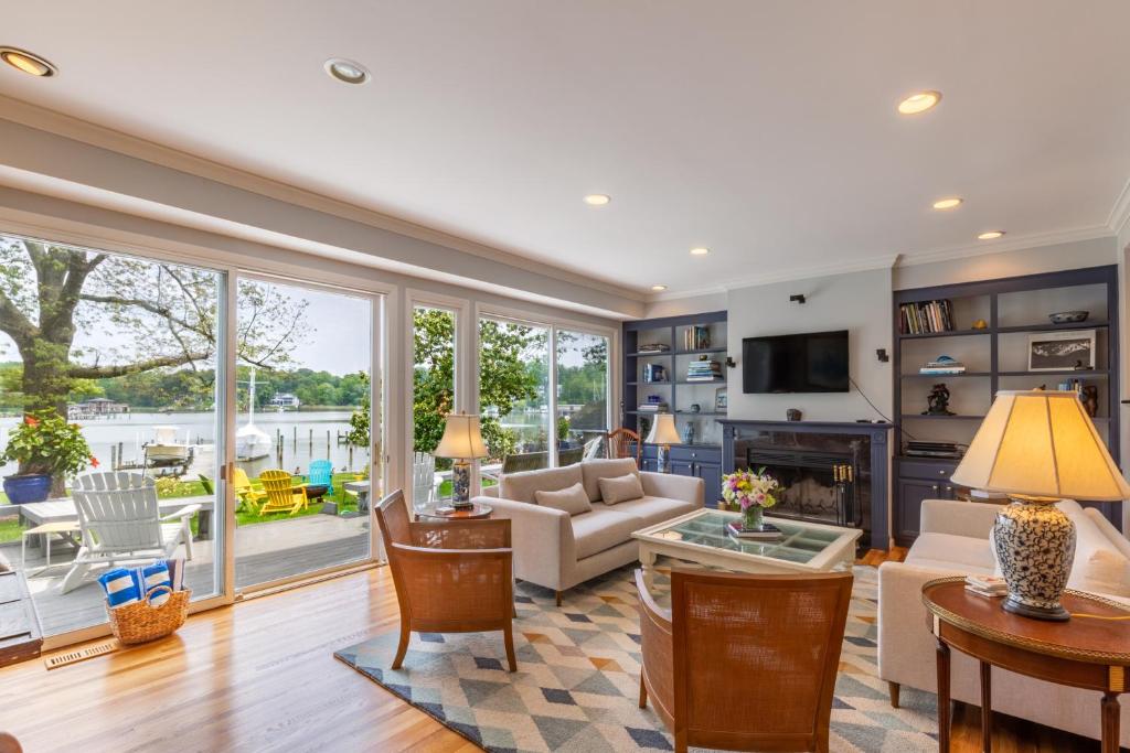 Base Camp on the Lake - Image 5