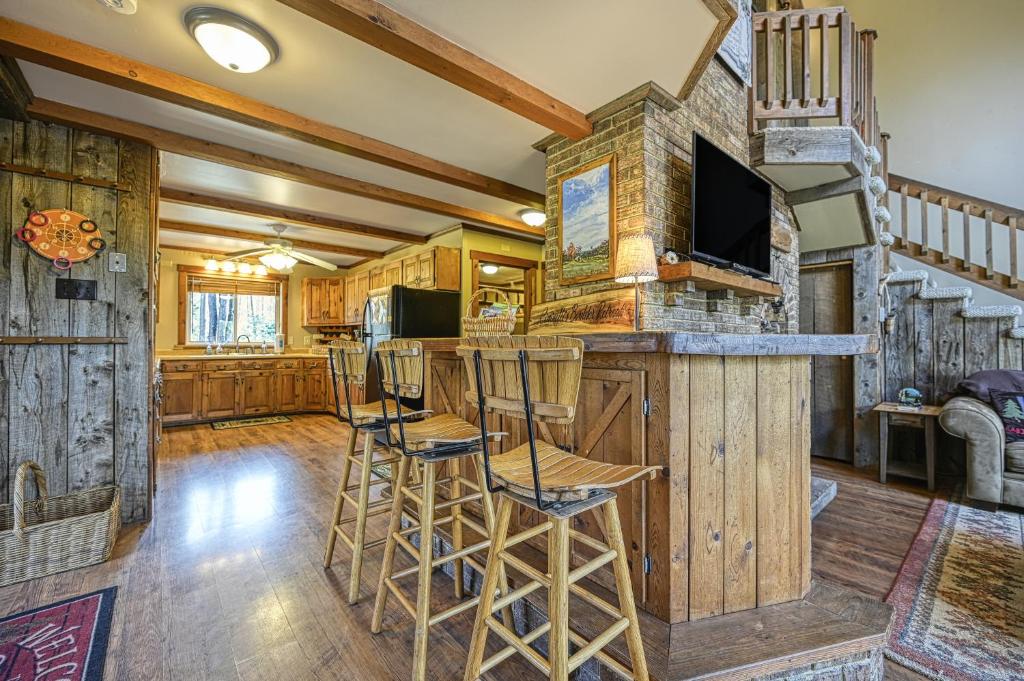 Foxtown Favorite - Image 4