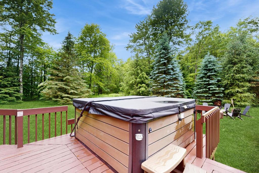 Hot Tub (Jacuzzi) - Photo 6