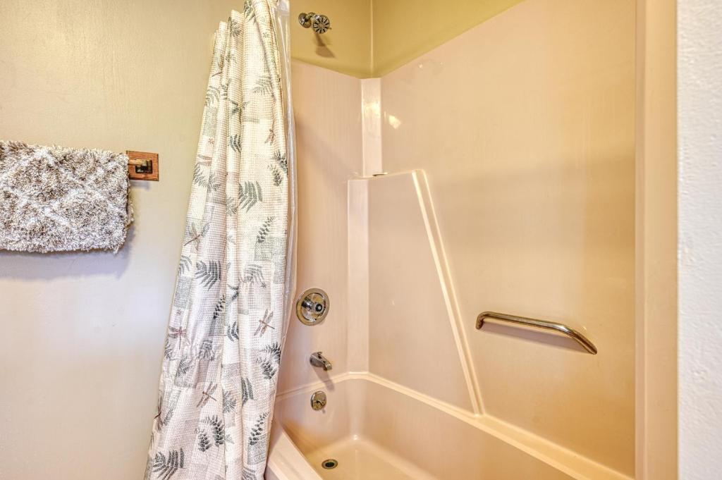 Hot Tub (Jacuzzi) - Photo 7