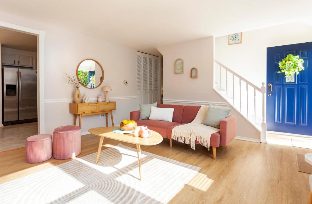 Metropolitan Splendor - Image 4