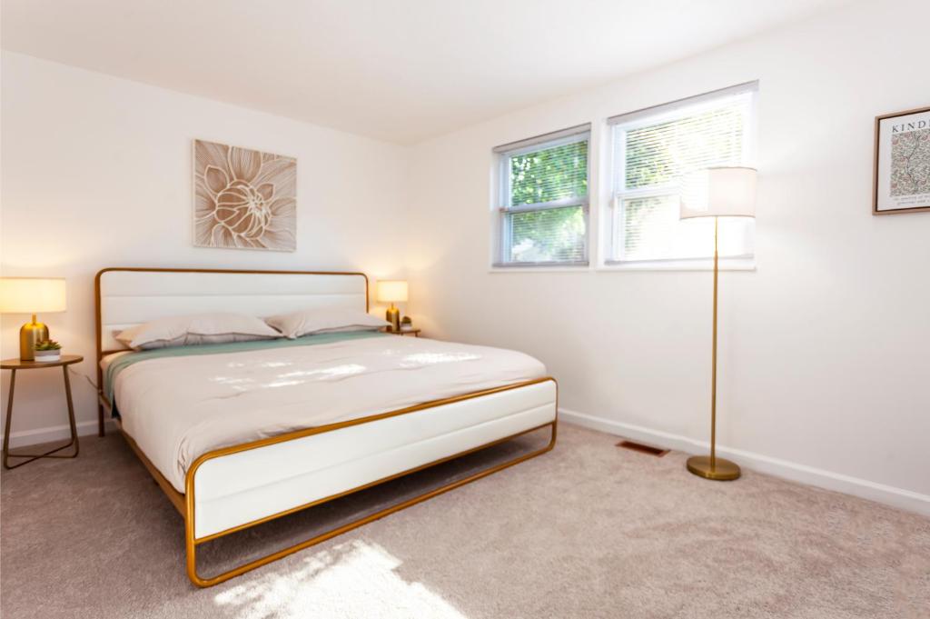 Metropolitan Splendor - Image 7