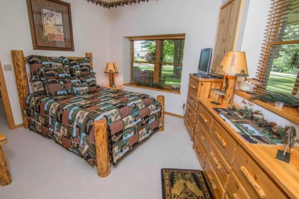 Pinnacle Paradise! Hot Tub! Dock Slip included! - Image 6