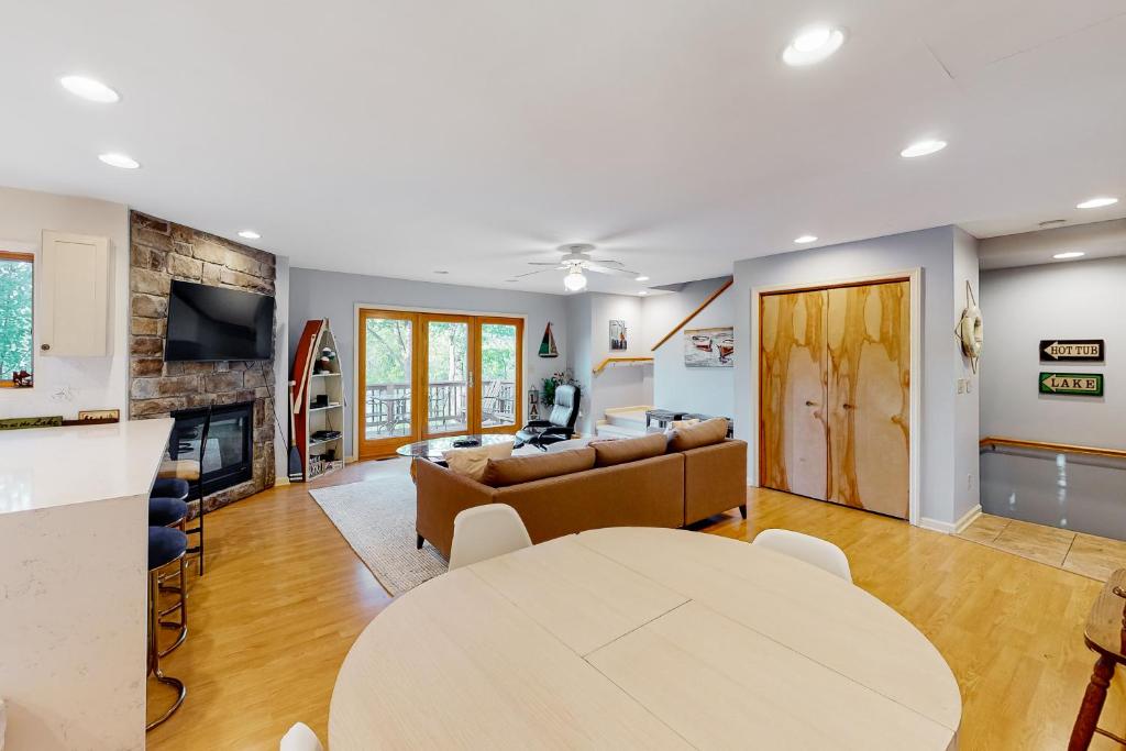 Lakeview Lure - Image 5