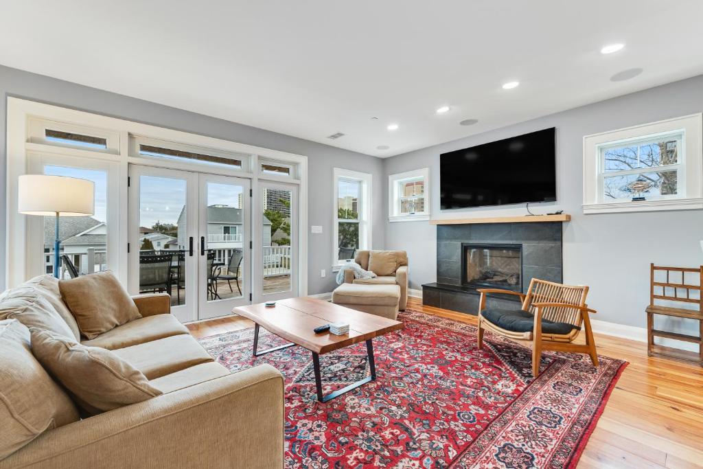 Old Wharf Wonder - Image 5