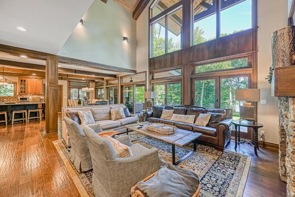 Luxury Lake - Image 8