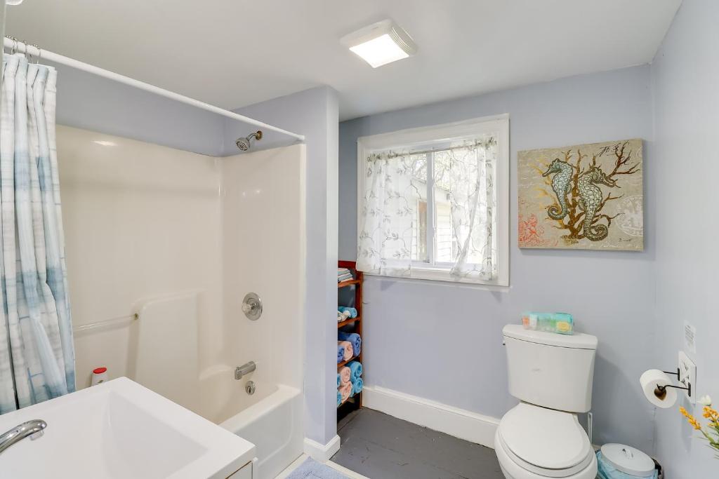 Waterfront Millington Vacation Rental with Hot Tub! - Image 8