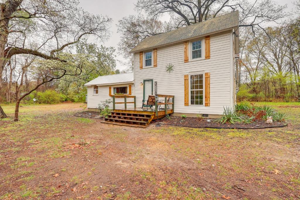 Waterfront Millington Vacation Rental with Hot Tub! - Image 6