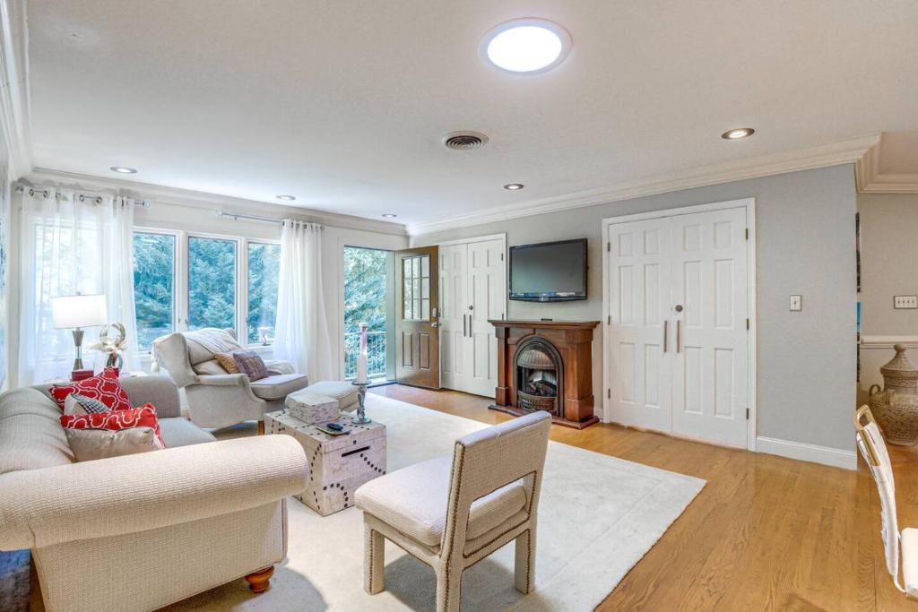 Quiet Getaway with Deck 18 Mi to Downtown Baltimore - Image 5