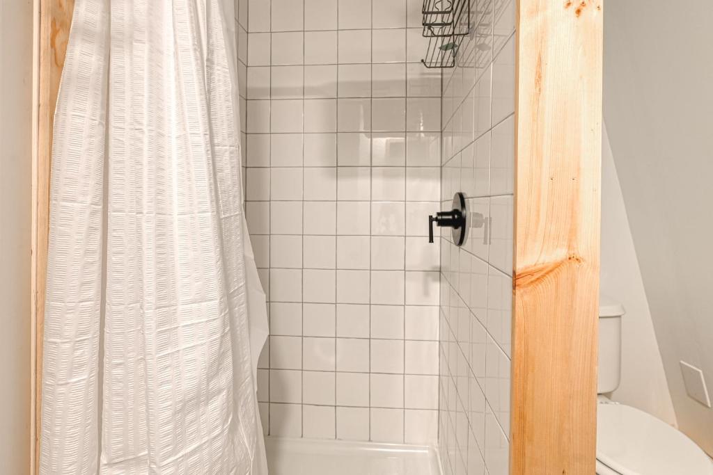 Woodsy Way Cabin - Image 8