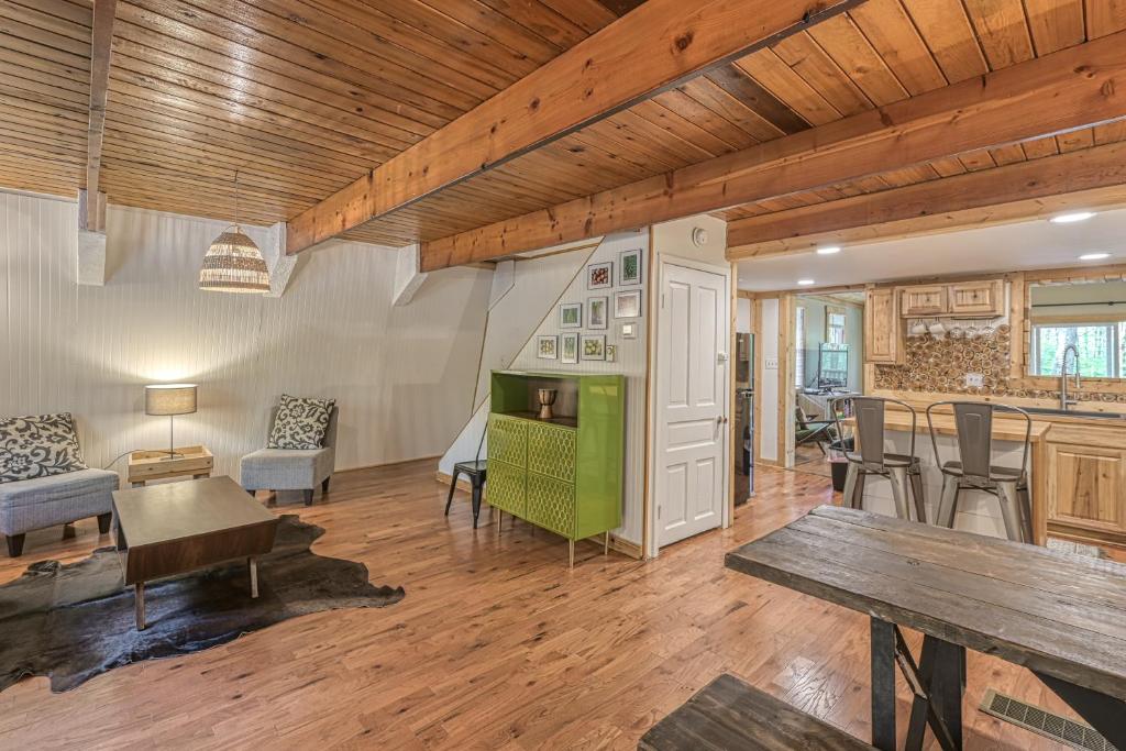 Woodsy Way Cabin - Image 4