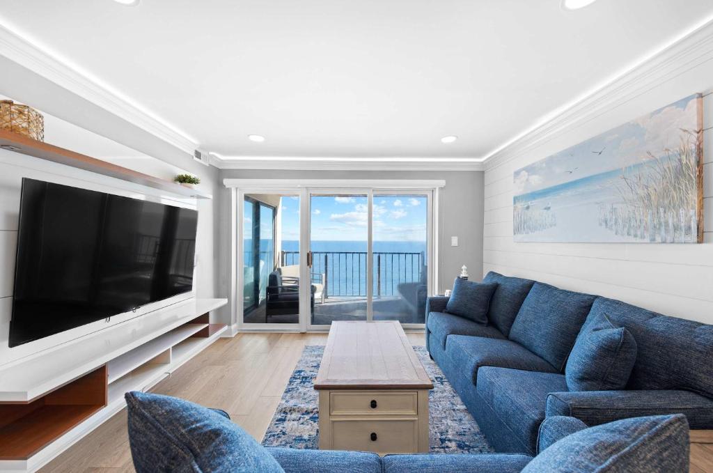 Extraordinary Oceanfront Escape - Private Balcony - Image 5