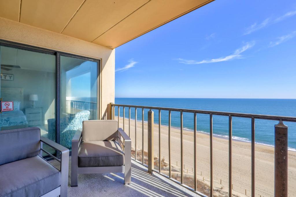 Extraordinary Oceanfront Escape - Private Balcony - Image 7