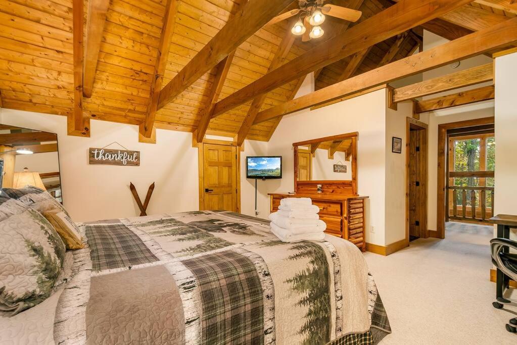 Golf Virtual Reality-Central-Water Views-Private - Image 5