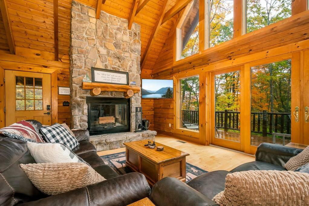 Golf Virtual Reality-Central-Water Views-Private