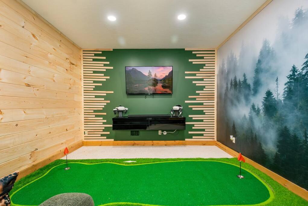 Golf Virtual Reality-Central-Water Views-Private - Image 8