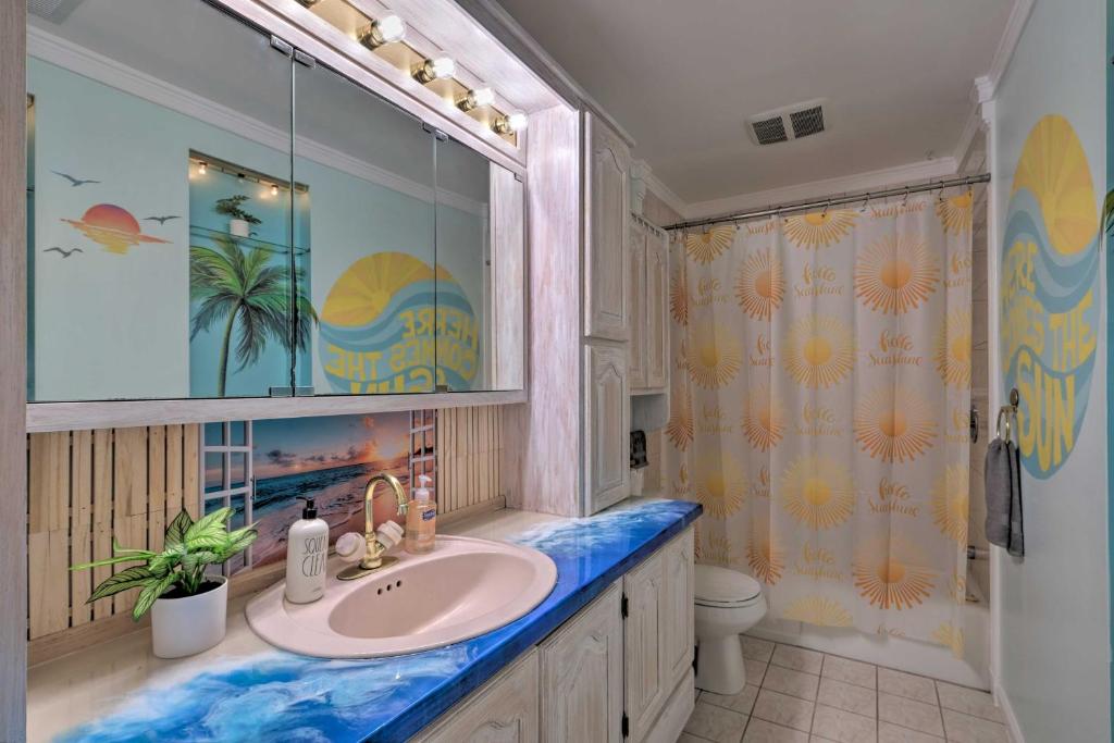 Coastal Edgewater Home with Private Hot Tub! - Image 8