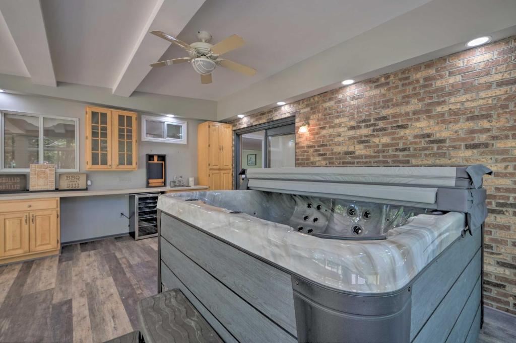 Coastal Edgewater Home with Private Hot Tub!