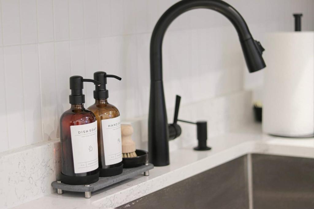 Unit 5 Cozy 1 Bed Room with Queen Bed plus Sofa Pullout - Image 8