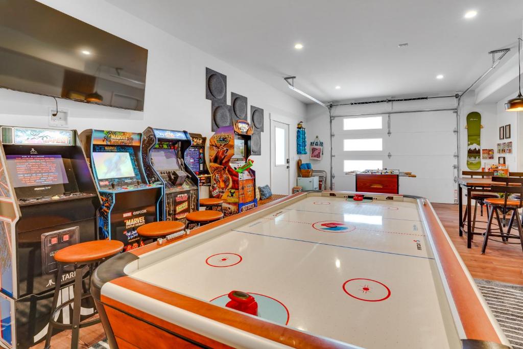 Swanton Retreat with Game Room, Hot Tub and Trails! - Image 5