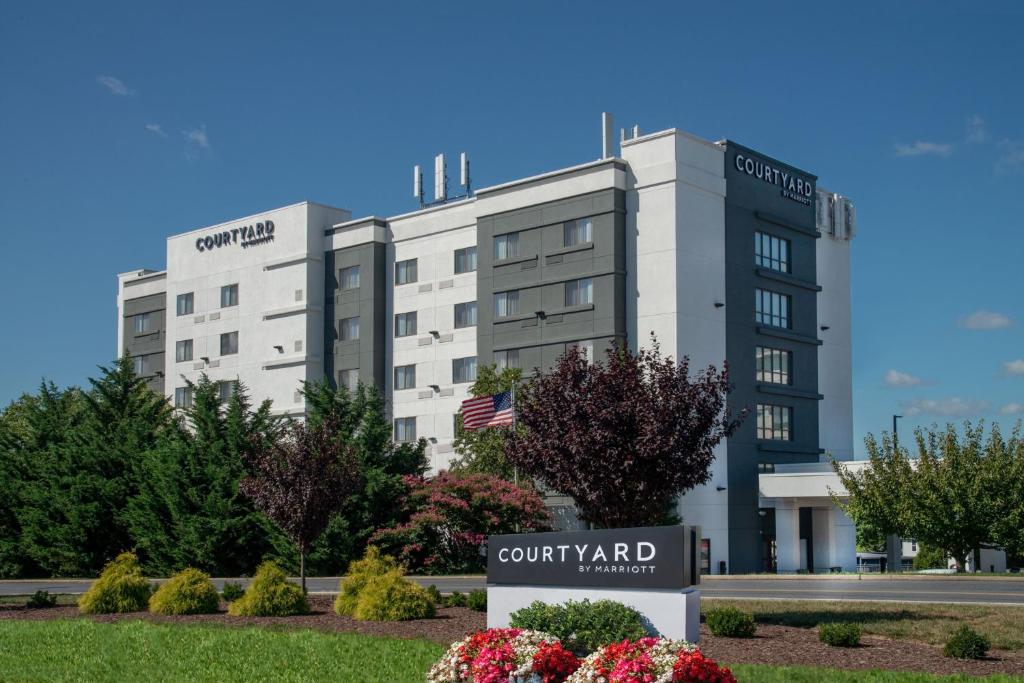 Courtyard by Marriott Hagerstown - Image 7