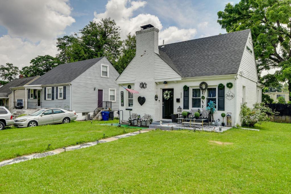 Outdoor Pool and Hot Tub Retreat - 6 Mi to Dtwn! - Image 6