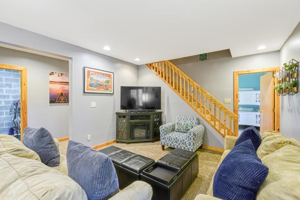 April Sound - Image 5