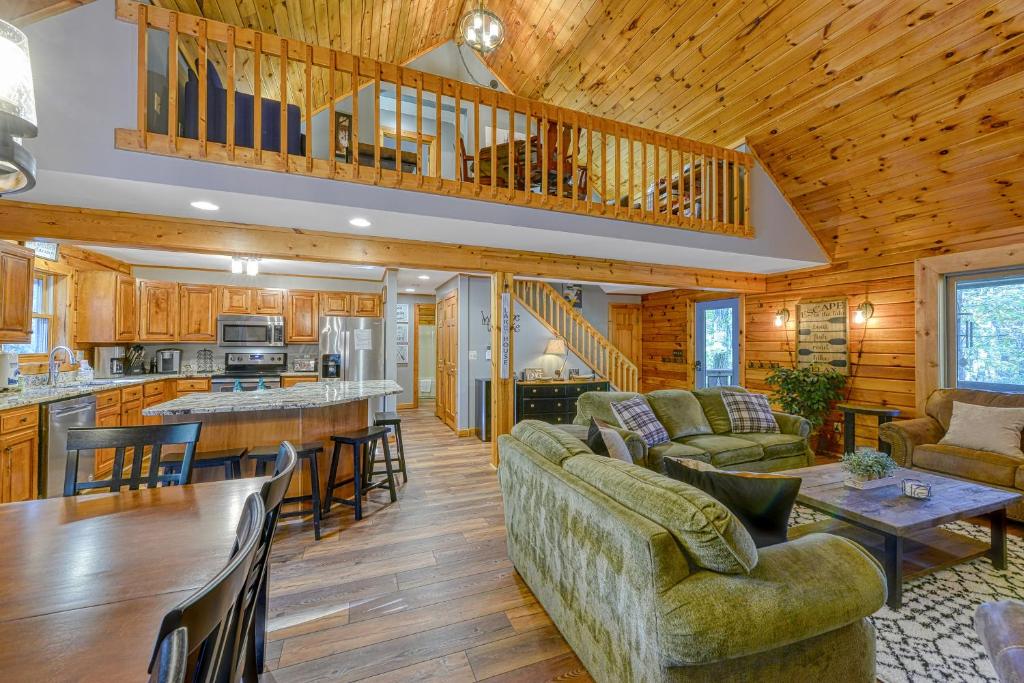 April Sound - Image 4