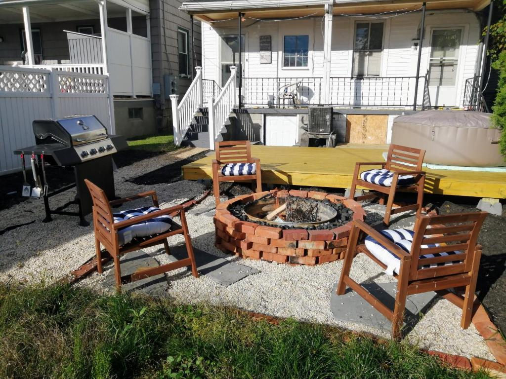 Hot Tub (Jacuzzi) - Photo 2