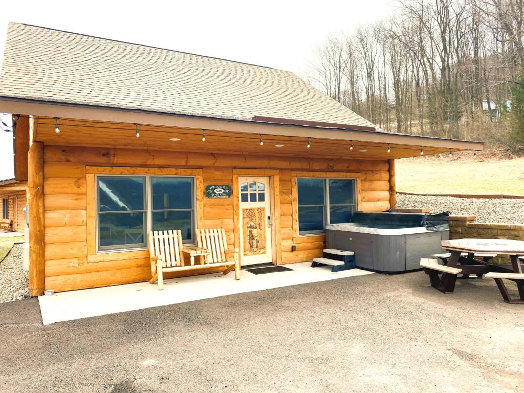 Hot Tub (Jacuzzi) - Photo 11