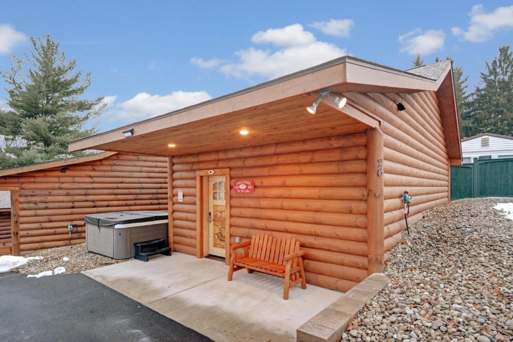 Hot Tub (Jacuzzi) - Photo 13