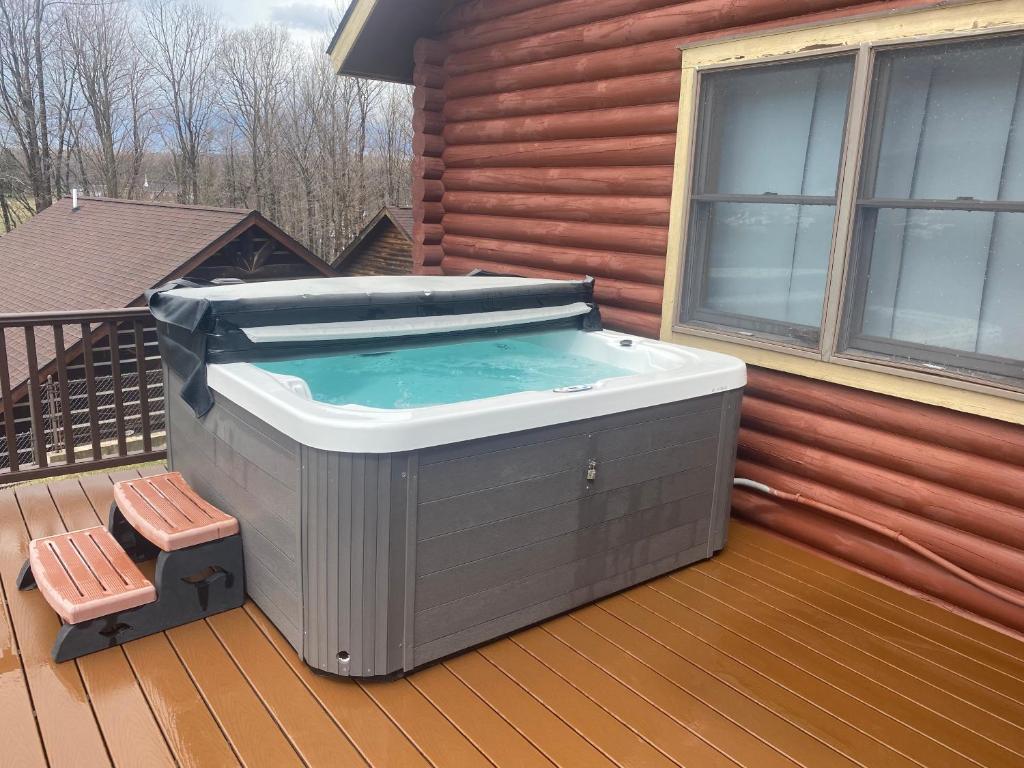 Hot Tub (Jacuzzi) - Photo 12