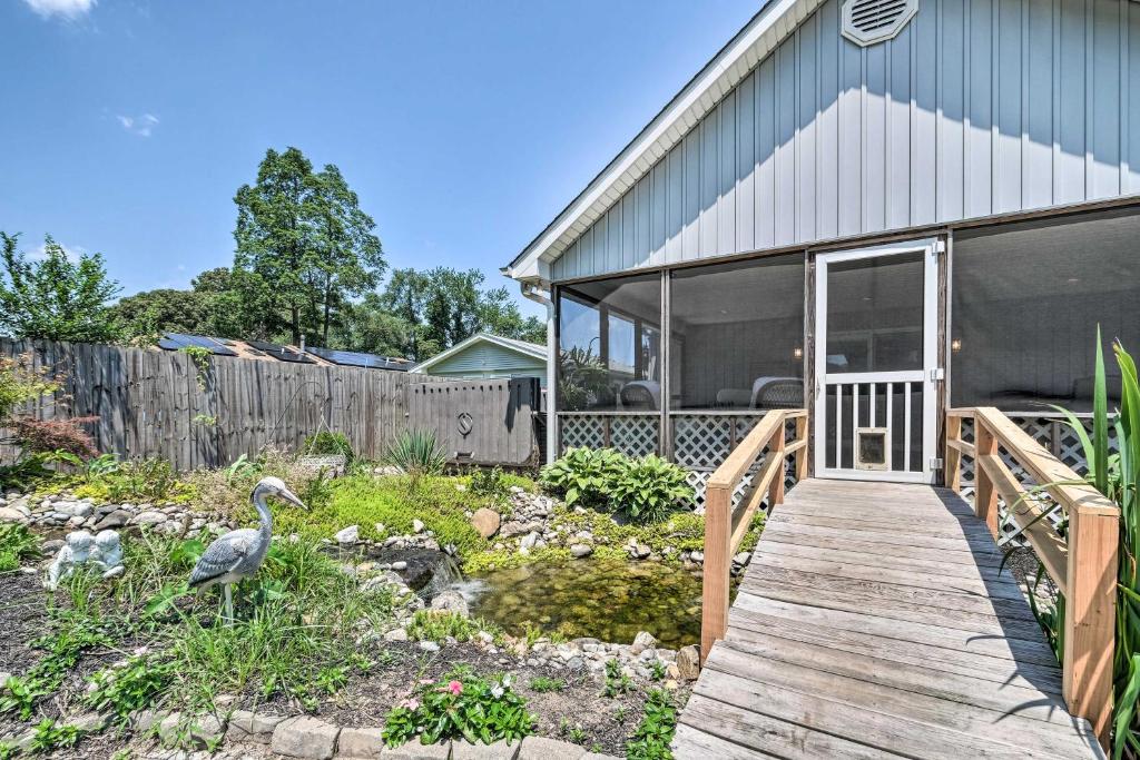 Idyllic Pasadena Retreat with Garden and Hot Tub!