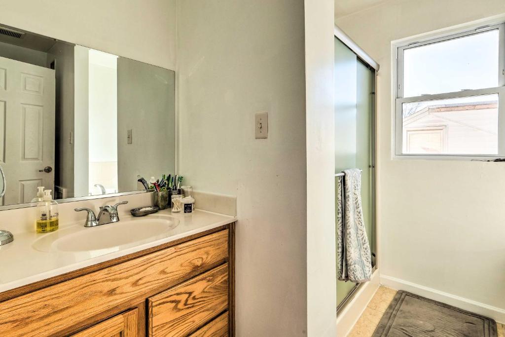 5 Mi to National Mall Home in Washington DC - Image 8