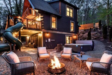 Hot Tub (Jacuzzi) - Photo 4