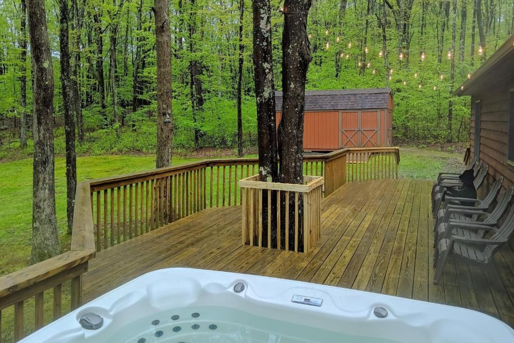 Hot Tub (Jacuzzi) - Photo 4