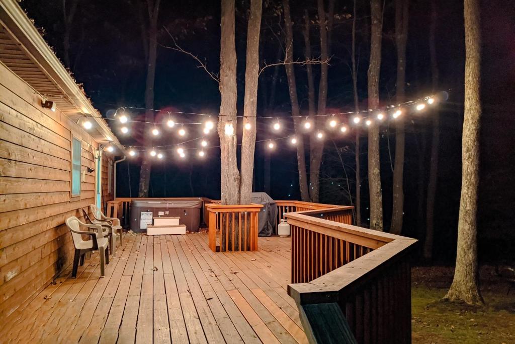 Hot Tub (Jacuzzi) - Photo 3