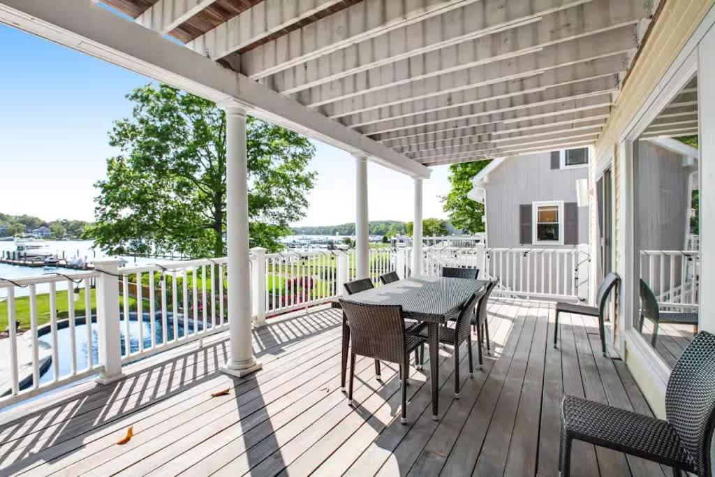 Oasis by the Bay - Waterfront Heated Pool Hot Tub