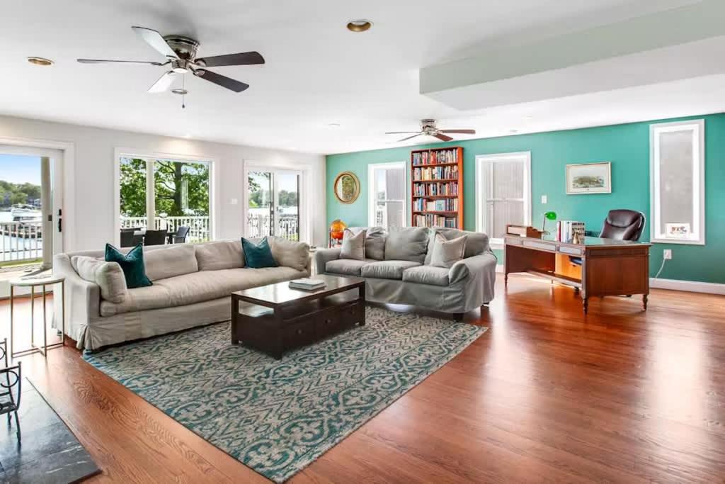 Oasis by the Bay - Waterfront Heated Pool Hot Tub - Image 6