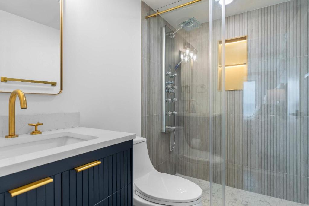 Spectacular Oceanfront Escape - Unit 704 - Image 8