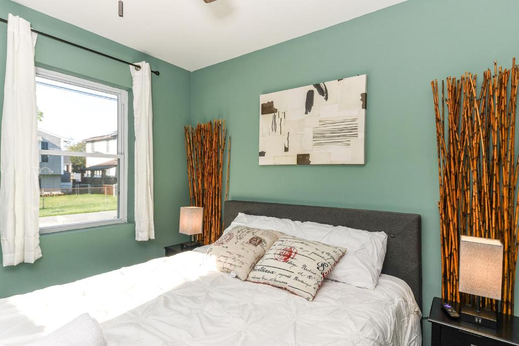 Off The Beaten Path Rancher! Beautifully Made - Image 6