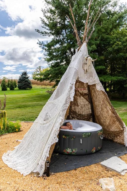 Historic Cottage Retreat-IG Cowboy Pool-Hot Tub