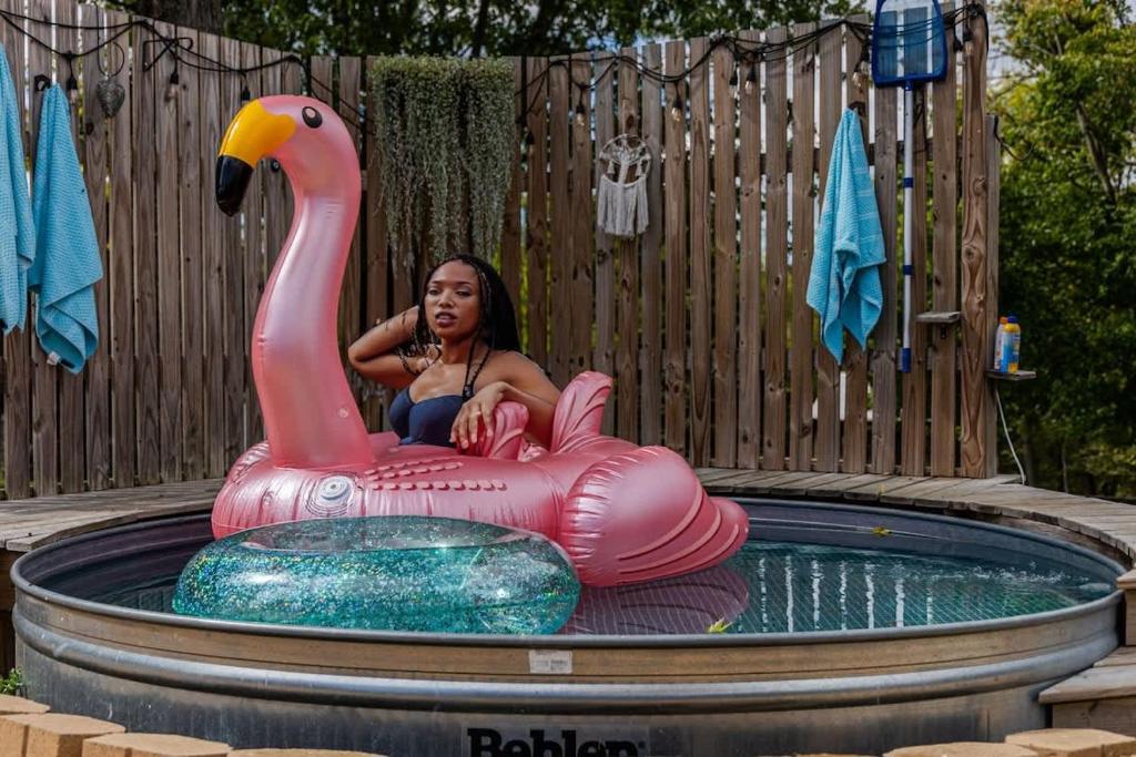 Hot Tub (Jacuzzi) - Photo 2