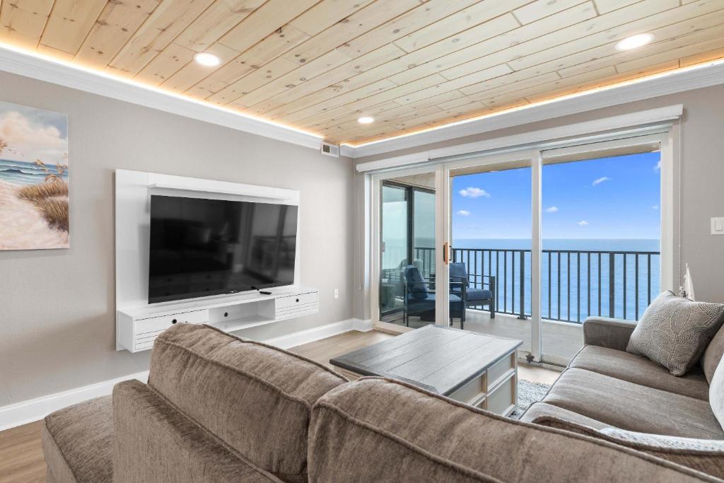 Spectacular Oceanfront Penthouse - Unit 1203