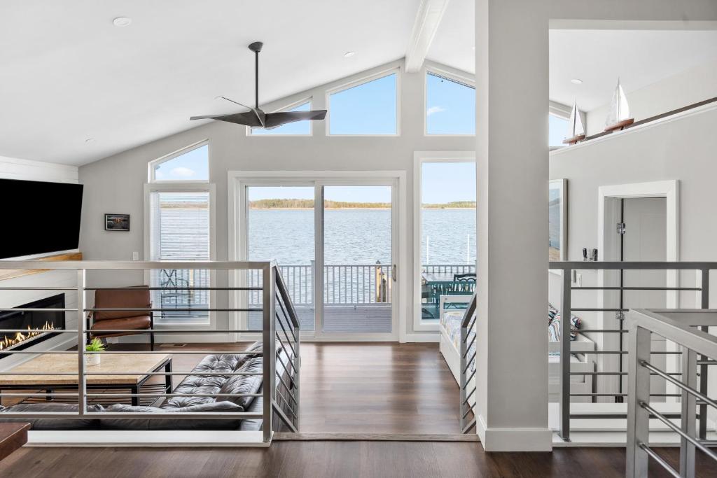 Waterfront Home with Views, Hot Tub in Ocean Pines! - Image 5