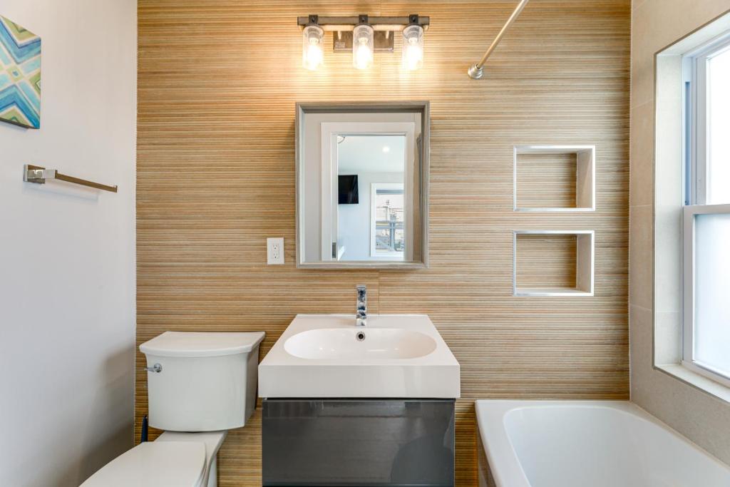 Hot Tub (Jacuzzi) - Photo 2