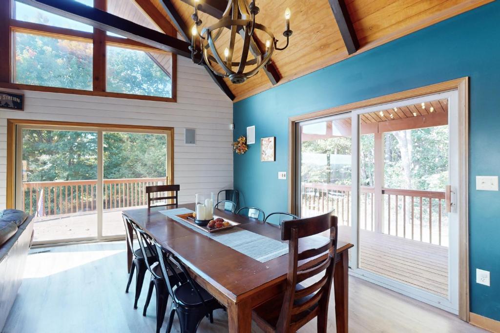 Sunset Peaks - Image 4