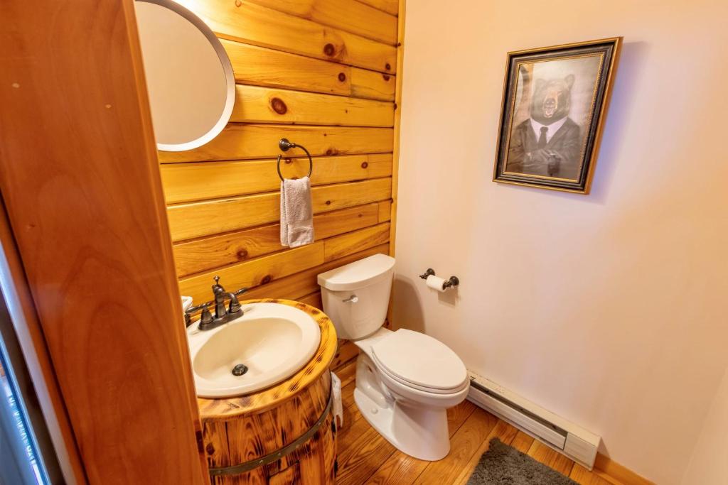 Bella Vista! Amazing Lake Views, Hot Tub, Peleton! - Image 6