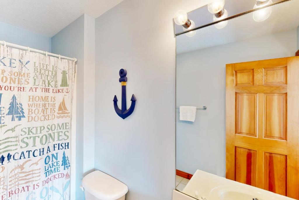 Slopeslide Lakehouse - Image 8